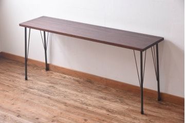 レトロ家具　昭和レトロ　ラワン材一枚板　古い木の質感が味わい深い鉄脚テーブル(コンソールテーブル、作業台)(1)