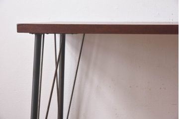 レトロ家具　昭和レトロ　ラワン材一枚板　古い木の質感が味わい深い鉄脚テーブル(コンソールテーブル、作業台)(1)