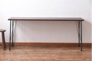 レトロ家具　昭和レトロ　ラワン材一枚板　古い木の質感が味わい深い鉄脚テーブル(コンソールテーブル、作業台)(1)