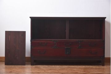アンティーク家具　和製アンティーク　結霜ガラス　艶やかな漆塗りが上品な時代箪笥ローボード(リビングボード)