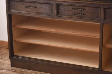 中古　永田良介商店　高級感のある引き戸付き食器棚(カップボード、収納棚、キャビネット)(定価約120万円)