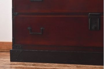 アンティーク家具　リメイク　前面ケヤキ材　漆塗りの赤が艶やかな時代箪笥ローチェスト(引き出し、ローボード、リビングボード)(大)