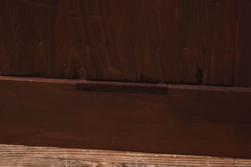 アンティーク家具　リメイク　前面ケヤキ材　漆塗りの赤が艶やかな時代箪笥ローチェスト(引き出し、ローボード、リビングボード)(大)