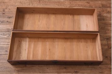 アンティーク家具　リメイク　前面ケヤキ材　漆塗りの赤が艶やかな時代箪笥ローチェスト(引き出し、ローボード、リビングボード)(小)