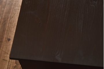 アンティーク家具　リメイク　前面ケヤキ材　漆塗りの赤が艶やかな時代箪笥ローチェスト(引き出し、ローボード、リビングボード)(小)