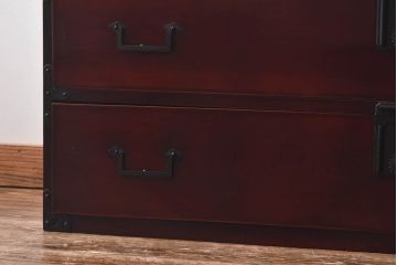 アンティーク家具　リメイク　前面ケヤキ材　漆塗りの赤が艶やかな時代箪笥ローチェスト(引き出し、ローボード、リビングボード)(小)