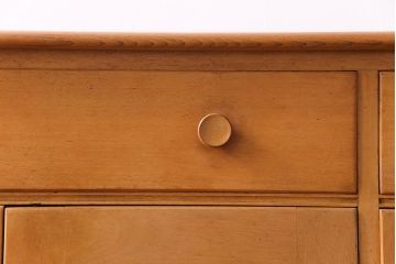 ビンテージ家具　北欧ヴィンテージ　希少品!ERCOL(アーコール)のサイドキャビネット(サイドボード、リビングボード)