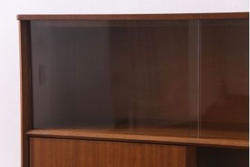 ヴィンテージ家具　北欧ビンテージ　G-PLAN　BBシリーズ　スタイリッシュなデザインが魅力のキャビネット(収納棚)