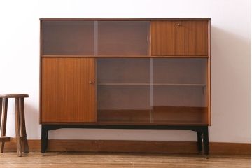 ヴィンテージ家具　北欧ビンテージ　G-PLAN　BBシリーズ　スタイリッシュなデザインが魅力のキャビネット(収納棚)