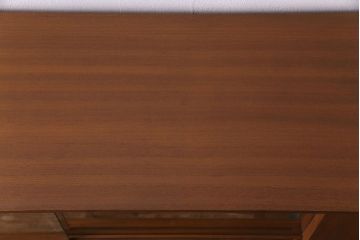 ヴィンテージ家具　北欧ビンテージ　G-PLAN　BBシリーズ　スタイリッシュなデザインが魅力のキャビネット(収納棚)