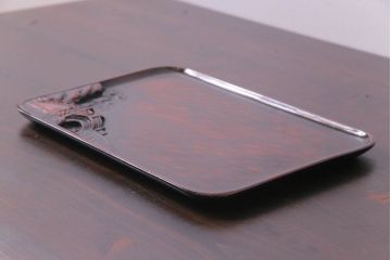 和製アンティーク　漆塗り　上品さと渋い味わいが魅力のお盆(トレー、漆器)