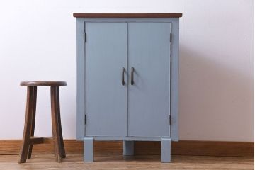 昭和期　ペイント家具　レトロなコーナーキャビネット(収納棚)