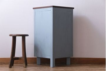 昭和期　ペイント家具　レトロなコーナーキャビネット(収納棚)