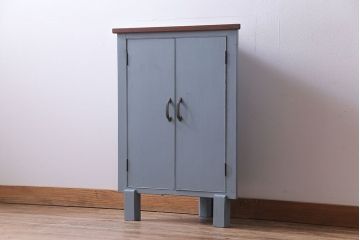 昭和期　ペイント家具　レトロなコーナーキャビネット(収納棚)