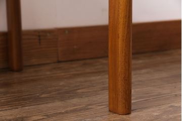 ヴィンテージ家具　北欧ビンテージ　チーク材　フレームの滑らかな質感が魅力のチェア(ダイニングチェア、椅子)(3)