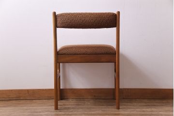 ヴィンテージ家具　北欧ビンテージ　チーク材　フレームの滑らかな質感が魅力のチェア(ダイニングチェア、椅子)(3)