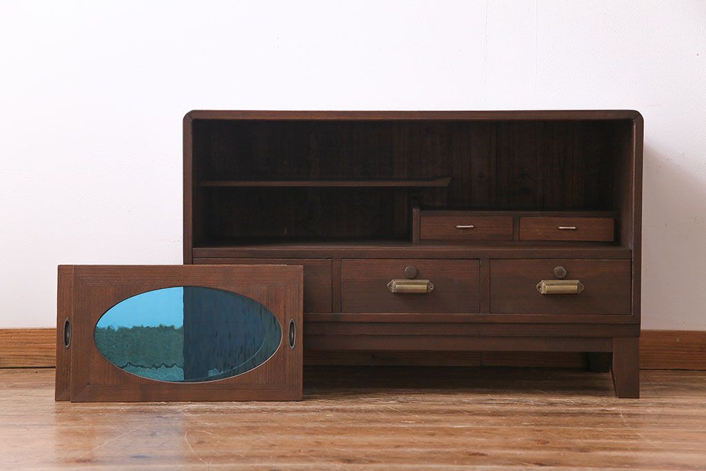 レトロ家具　昭和レトロ　海を思わせる色ガラスが美しい丸窓のローボード(戸棚、収納棚、リビングボード)