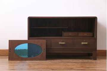レトロ家具　昭和レトロ　海を思わせる色ガラスが美しい丸窓のローボード(戸棚、収納棚、リビングボード)