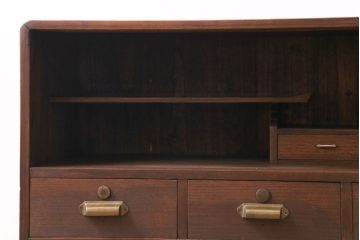 レトロ家具　昭和レトロ　海を思わせる色ガラスが美しい丸窓のローボード(戸棚、収納棚、リビングボード)