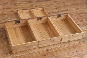 レトロ家具　昭和レトロ　海を思わせる色ガラスが美しい丸窓のローボード(戸棚、収納棚、リビングボード)