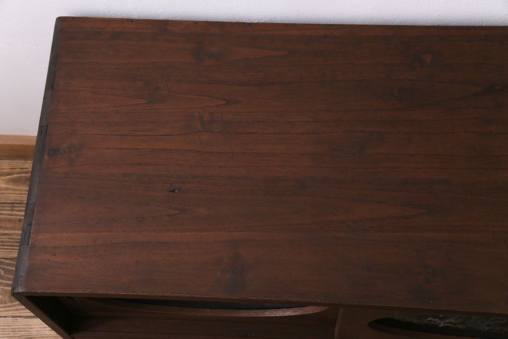 レトロ家具　昭和レトロ　海を思わせる色ガラスが美しい丸窓のローボード(戸棚、収納棚、リビングボード)