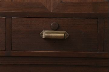 レトロ家具　昭和レトロ　海を思わせる色ガラスが美しい丸窓のローボード(戸棚、収納棚、リビングボード)