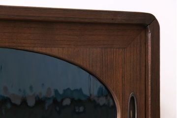 レトロ家具　昭和レトロ　海を思わせる色ガラスが美しい丸窓のローボード(戸棚、収納棚、リビングボード)