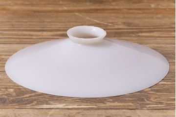 昭和レトロ　昔懐かしいシンプルな平笠シェード(吊り下げ照明、天井照明、ペンダントライト)