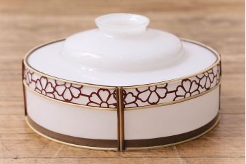 昭和レトロ　花模様が縁どられた愛らしいペンダントライト(天井照明、吊り下げ照明)