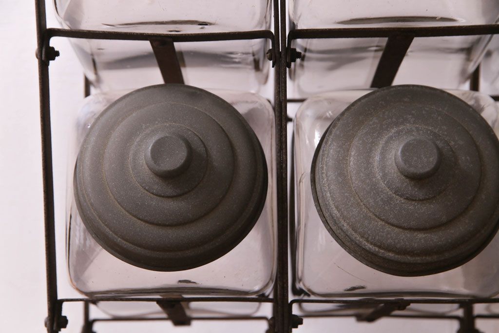 アンティーク雑貨　昭和レトロ　9連アイアンラック付き!　蓋付きガラスビンセット(瓶)