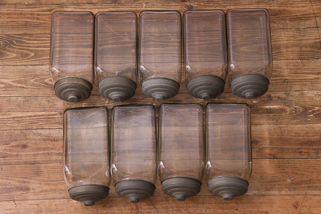 アンティーク雑貨　昭和レトロ　9連アイアンラック付き!　蓋付きガラスビンセット(瓶)