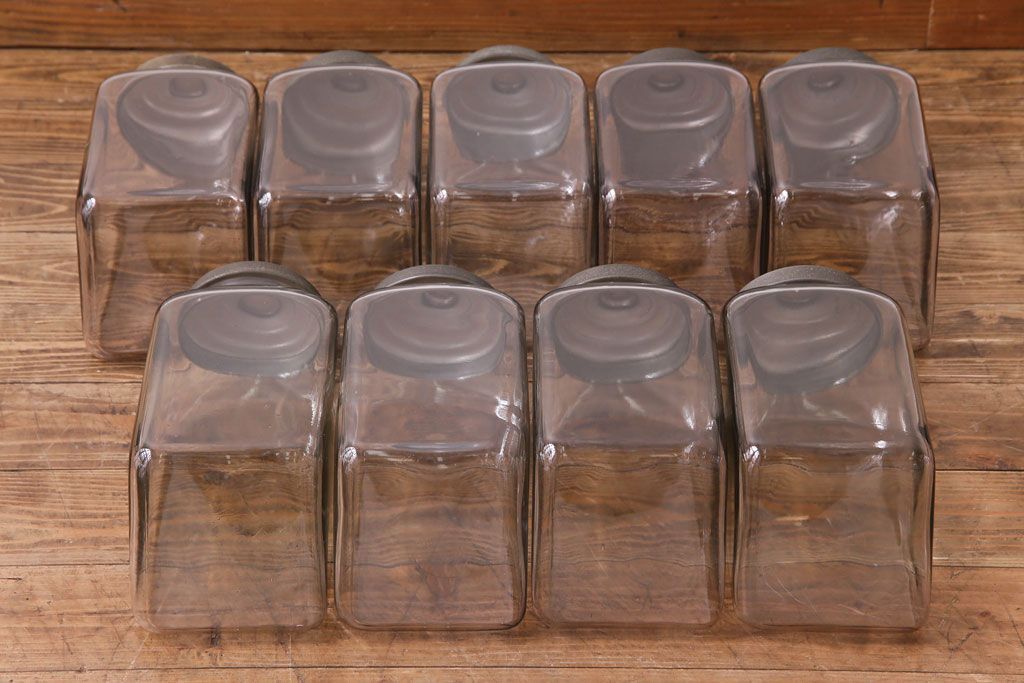 アンティーク雑貨　昭和レトロ　9連アイアンラック付き!　蓋付きガラスビンセット(瓶)