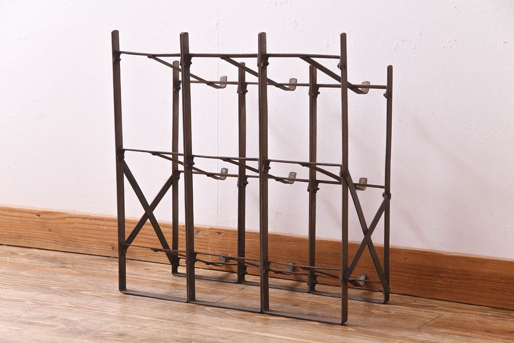 アンティーク雑貨　昭和レトロ　9連アイアンラック付き!　蓋付きガラスビンセット(瓶)