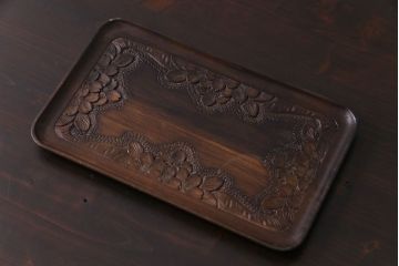 アンティーク雑貨　中古　伝統工芸軽井沢彫り　桜の彫りが美しいトレー(長角盆)