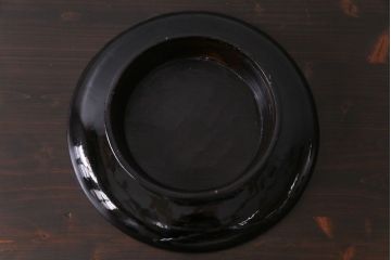 和製アンティーク　会津漆器　朱赤の漆塗りが美しい高台付き丸盆(丸膳)