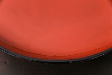 和製アンティーク　会津漆器　朱赤の漆塗りが美しい高台付き丸盆(丸膳)