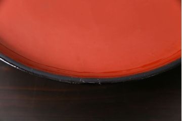 和製アンティーク　会津漆器　朱赤の漆塗りが美しい高台付き丸盆(丸膳)