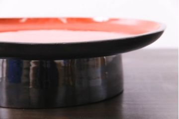 和製アンティーク　会津漆器　朱赤の漆塗りが美しい高台付き丸盆(丸膳)(1)