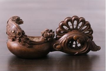 アンティーク雑貨　古民具・骨董　和製アンティーク　繊細な獅子彫刻が施された墨壺