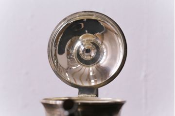 ヨーロッパビンテージ　銀製(シルバー)　STERLING950　クラシカルなデザインがおしゃれなティーセット(ポット、クリーマー、シュガーポット、トレー)