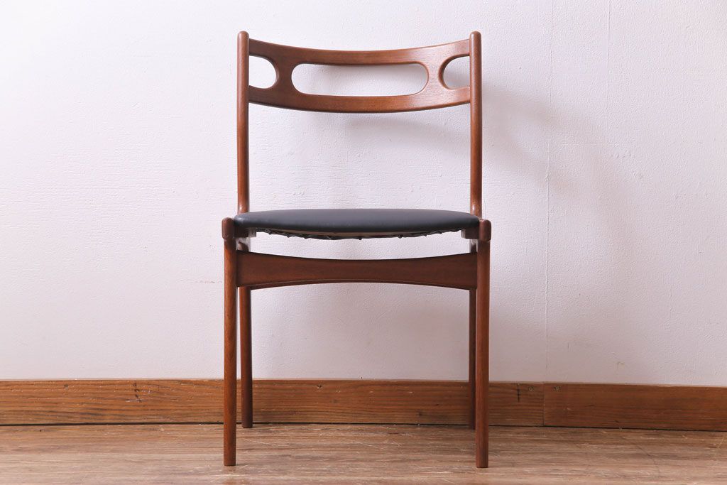 ヴィンテージ家具　北欧ビンテージ　チーク材　スタイリッシュなフォルムが格好いいダイニングチェア(椅子)(1)