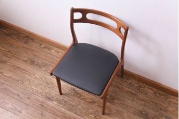 ヴィンテージ家具　北欧ビンテージ　チーク材　スタイリッシュなフォルムが格好いいダイニングチェア(椅子)(1)