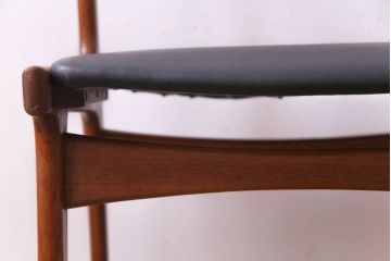 ヴィンテージ家具　北欧ビンテージ　チーク材　スタイリッシュなフォルムが格好いいダイニングチェア(椅子)(1)