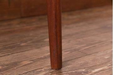 ヴィンテージ家具　北欧ビンテージ　チーク材　スタイリッシュなフォルムが格好いいダイニングチェア(椅子)(1)