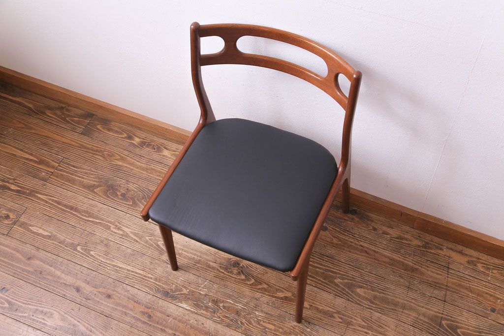 ヴィンテージ家具　北欧ビンテージ　チーク材　スタイリッシュなフォルムが格好いいダイニングチェア(椅子)(2)