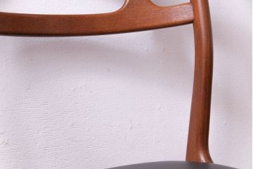 ヴィンテージ家具　北欧ビンテージ　チーク材　スタイリッシュなフォルムが格好いいダイニングチェア(椅子)(2)