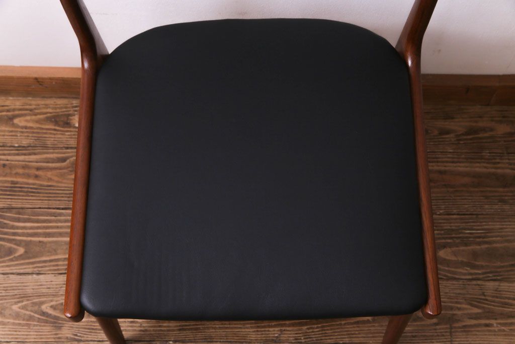 ヴィンテージ家具　北欧ビンテージ　チーク材　スタイリッシュなフォルムが格好いいダイニングチェア(椅子)(2)