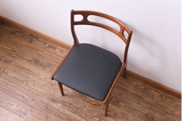 ヴィンテージ家具　北欧ビンテージ　チーク材　スタイリッシュなフォルムが格好いいダイニングチェア(椅子)(3)