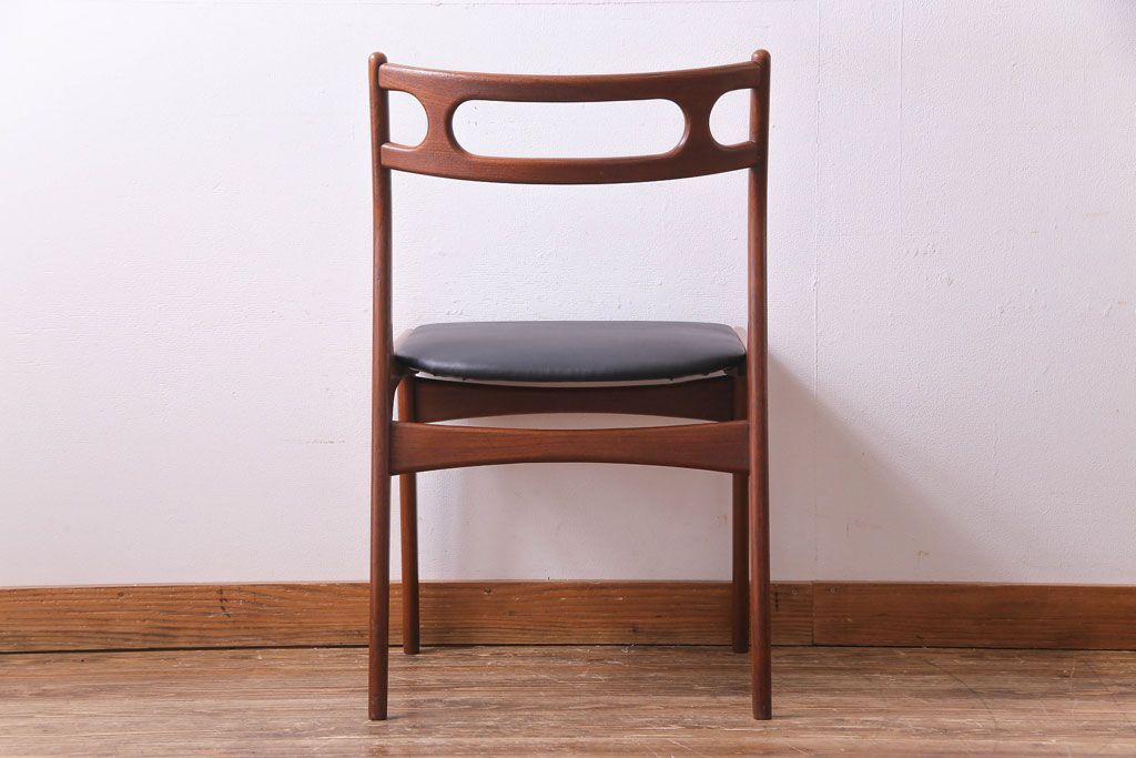ヴィンテージ家具　北欧ビンテージ　チーク材　スタイリッシュなフォルムが格好いいダイニングチェア(椅子)(3)