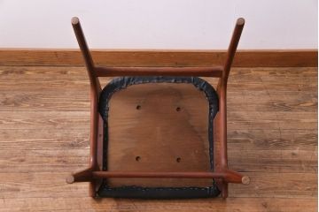 ヴィンテージ家具　北欧ビンテージ　チーク材　スタイリッシュなフォルムが格好いいダイニングチェア(椅子)(3)